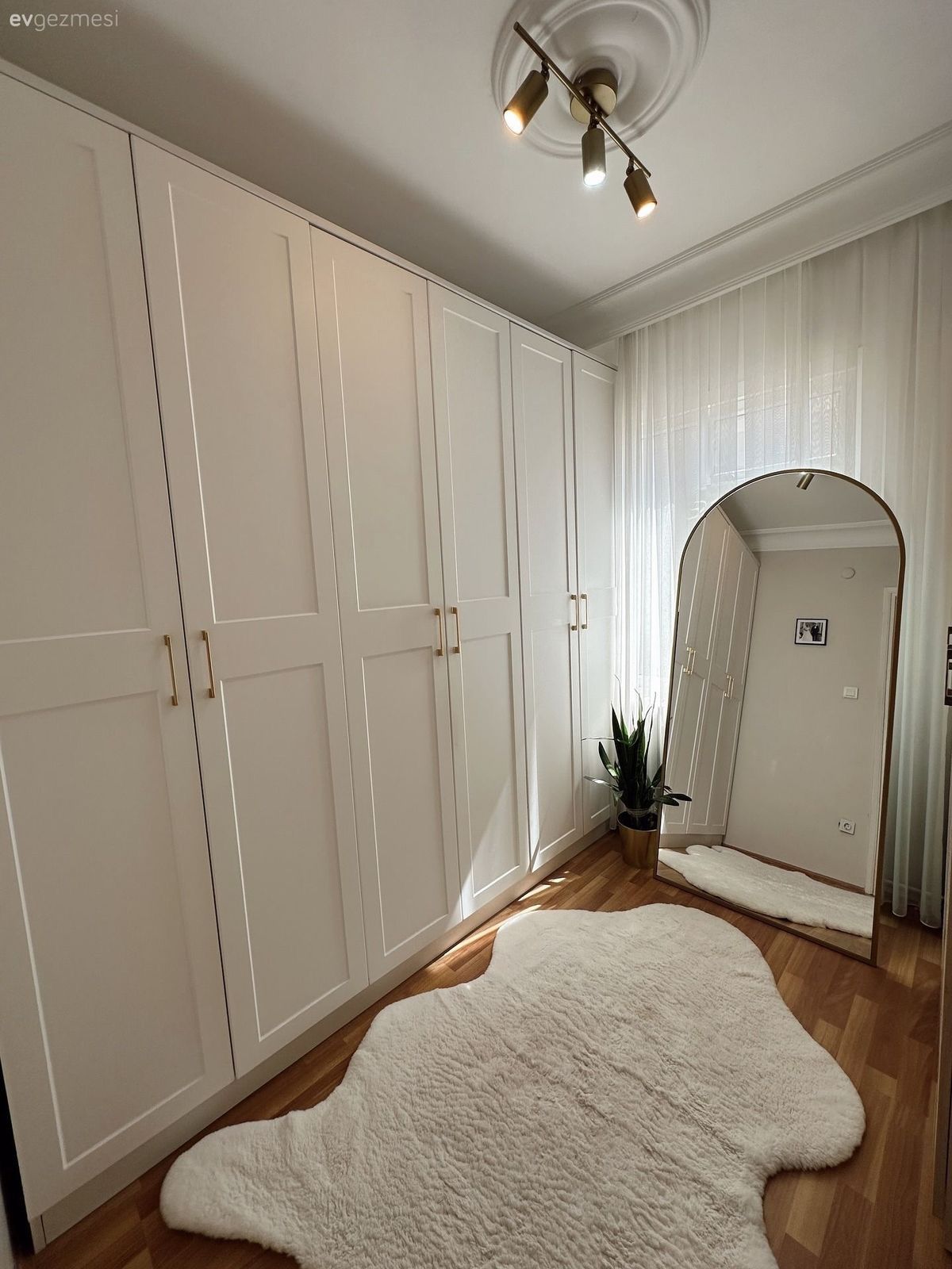 GİYİNME ODALARIMIZ